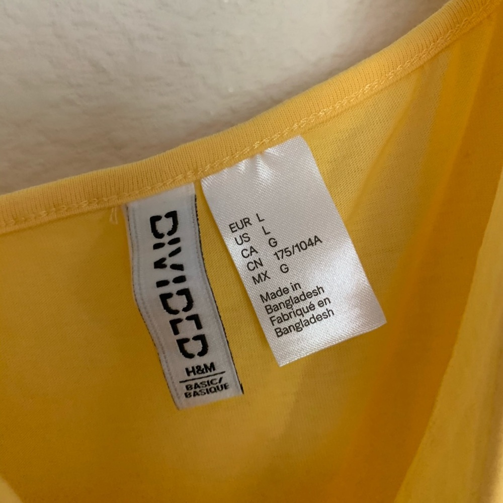 Yellow Dress - Picture 3 of 4